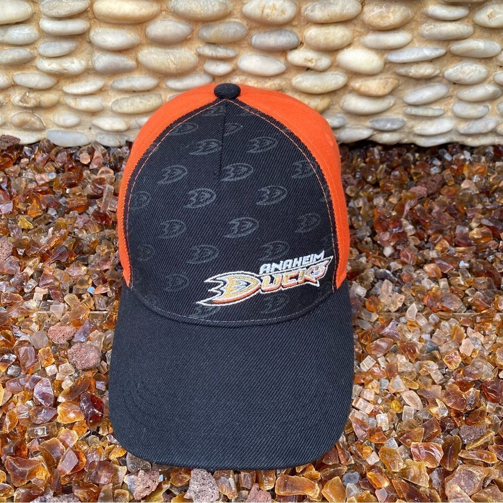 Sixth Man NHL National Hockey League Orange/Black Adjustable Duck's Cap. EUC! OS